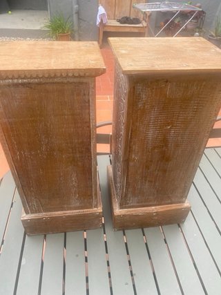 Mini estanterías de madera tallada (2 unidades)