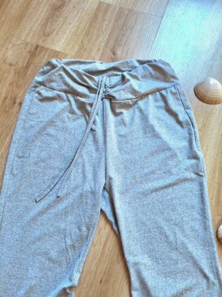 Pantalón gris campana talla L