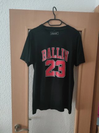 Camiseta Martes Tee Ballin 23 Negra