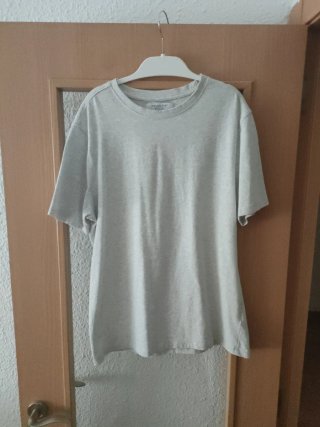Camiseta gris Primark talla M pequeña
