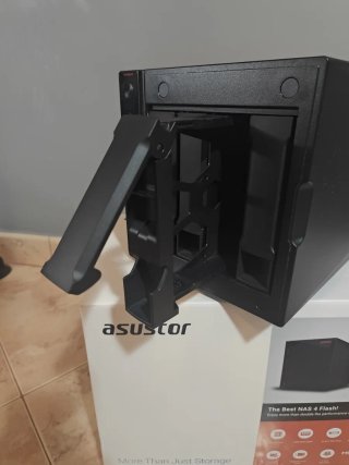 ASUSTOR AS5404T NAS N5105 4GB RAM NVMe+SATA