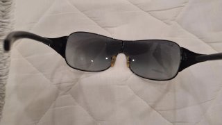 Gafas de sol Ray-Ban negras y grises