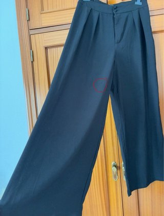 Pantalón negro ancho