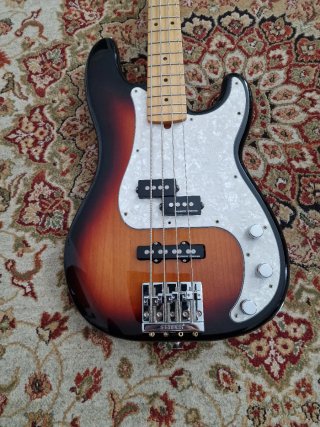 Fender Precision Bass Deluxe MIM