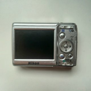 Nikon Coolpix L12 Cámara Digital Vintage Plata