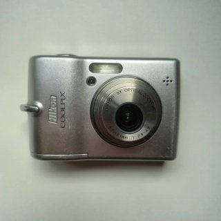Nikon Coolpix L12 Cámara Digital Vintage Plata