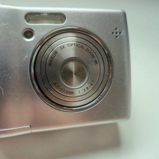 Nikon Coolpix L12 Cámara Digital Vintage Plata