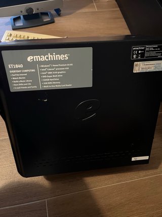 Ordenador eMachines Antiguo Actualizado