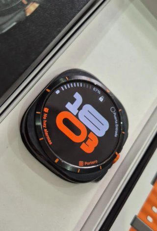Samsung Galaxy Watch Ultra 2025- Como Nuevo
