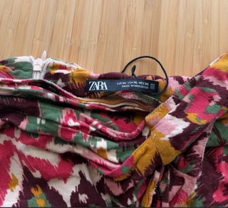 Falda pareo multicolor con flecos Zara