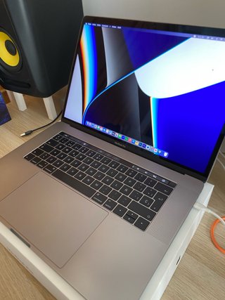 MacBook Pro 15, 16GB Ram, Intel Core i7