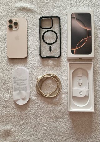 iPhone 16 Pro Dorado