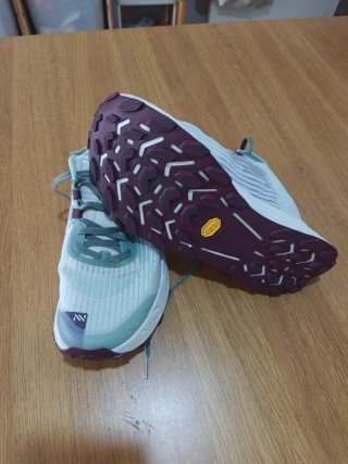 Zapatillas trail NNormal Cadi 42-2/3 verdes