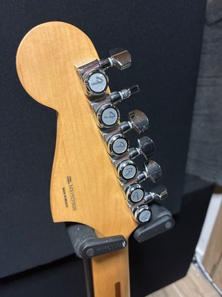 Fender Jazzmaster MiM con mejoras