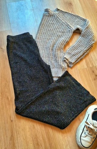 Conjunto Pantalón y Suéter Talla M beige