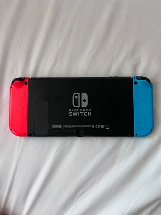 Nintendo Switch + 2 Juegos + Caja y Accesorios