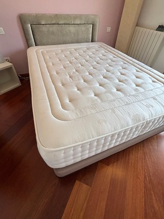 Cama Matrimonio Beige con Cabecero