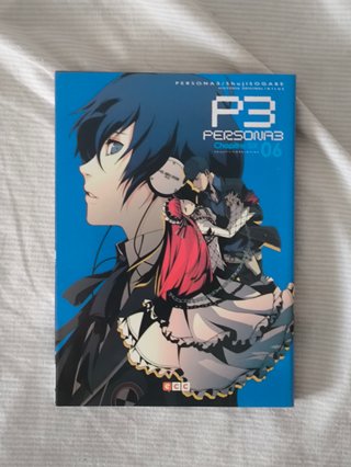 Lote 4 mangas Persona (P3 tomos 1, 2, 6 P5 tomo 1)