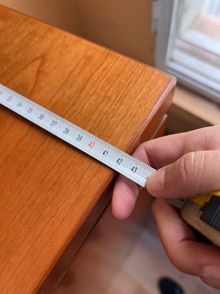 Armario de madera con puertas