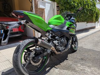 Kawasaki Ninja 400 Sportbike Verde/Negro