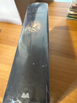 Libro romanzo Ken Follet  la colonna di fuoco