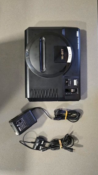Sega Mega Drive 2 controller + 3 giochi