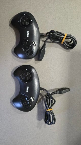 Sega Mega Drive 2 controller + 3 giochi