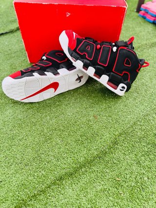 Nike Air Uptempo las de Scottie Pippen Negro/Rojo