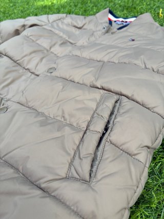 Abrigo acolchado Tommy Hilfiger niño beige