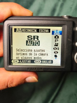Fotocamera Digitale Fujifilm FinePix JV300 Rossa