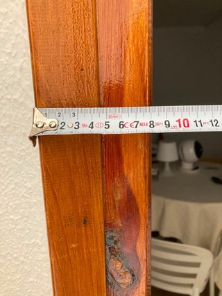 Puerta de madera con cristal