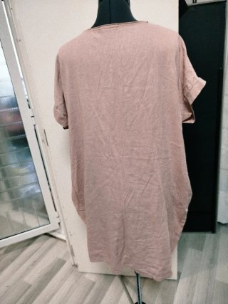 Vestido rosa con detalles plateados