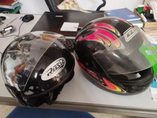 Cascos de moto NZI y genérico