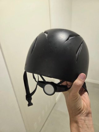 Casco de equitación negro