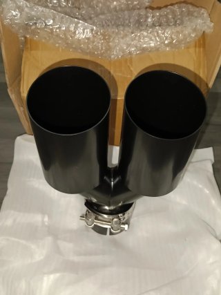 Cola de escape doble REMUS Black Edition