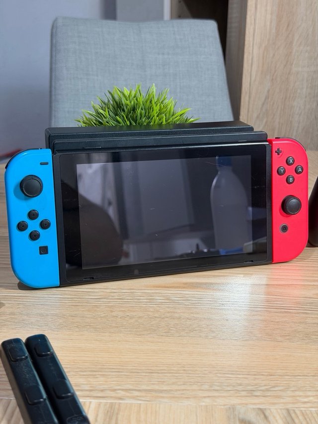 Nintendo Switch + Accesorios