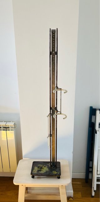 Antiguo aparato de laboratorio iluminación indus