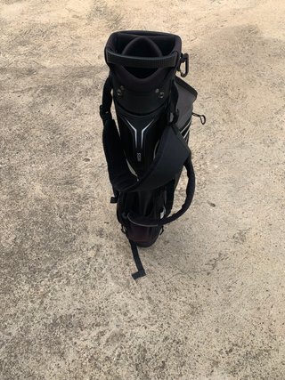 Bolsa de golf Inesis negra