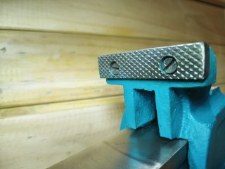 Tornillo de banco FAHER 80mm Hierro Forjado