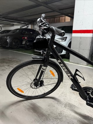 Bicicleta Trek Verve 2023 + Silla + Cesta