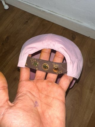 Gorra Louis Vuitton Rosa y Marrón