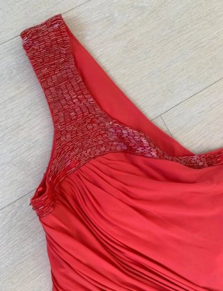 Completo elegante rosso corallo