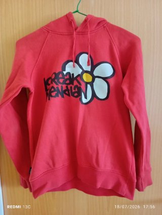 Sudadera infantil roja con flor