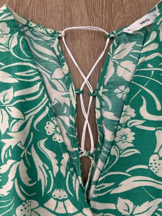 Vestido verde mangas abullonadas talla L