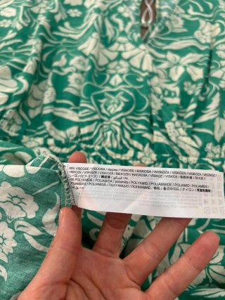 Vestido verde mangas abullonadas talla L