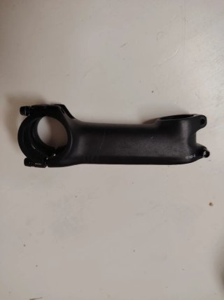 Potencia de bicicleta negra