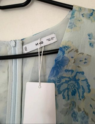 Vestido midi floral manga corta