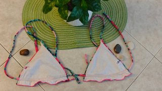 Bikini floral rosa y verde