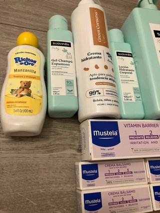 Lote productos bebé Mustela, Suavinex, etc.
