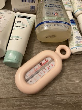 Lote productos bebé Mustela, Suavinex, etc.